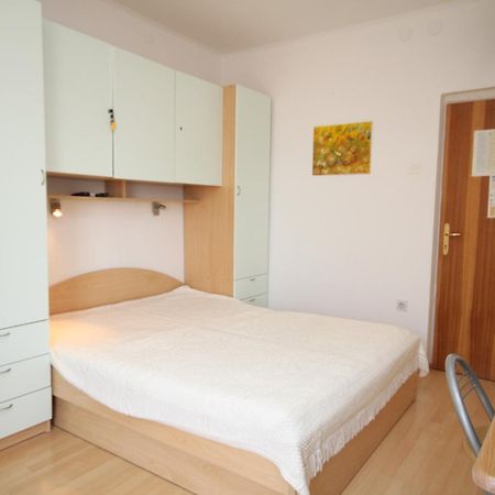 Apartments With A Parking Space Makarska - 6693 Quarto foto