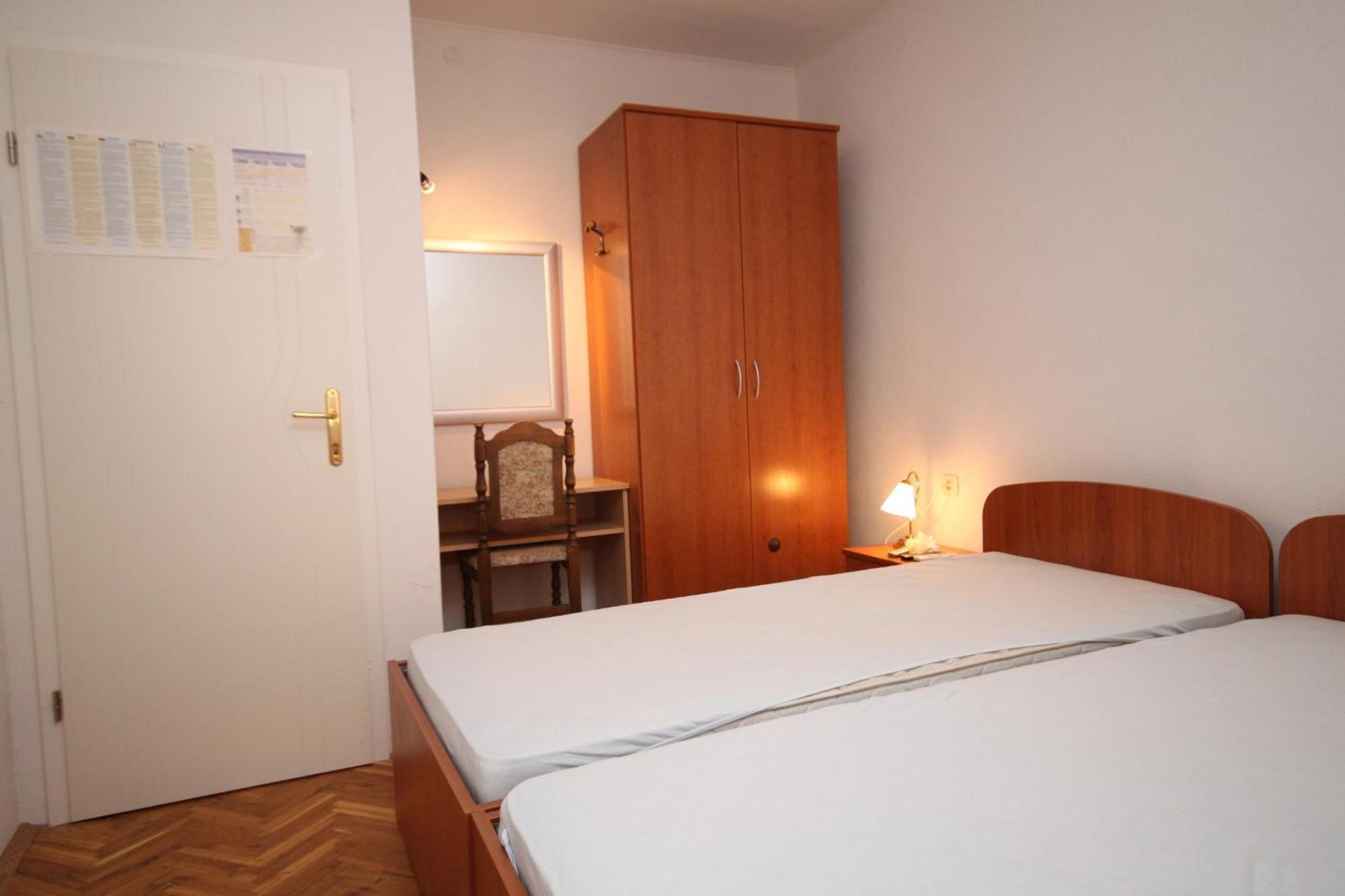 Apartments With A Parking Space Makarska - 6693 Quarto foto
