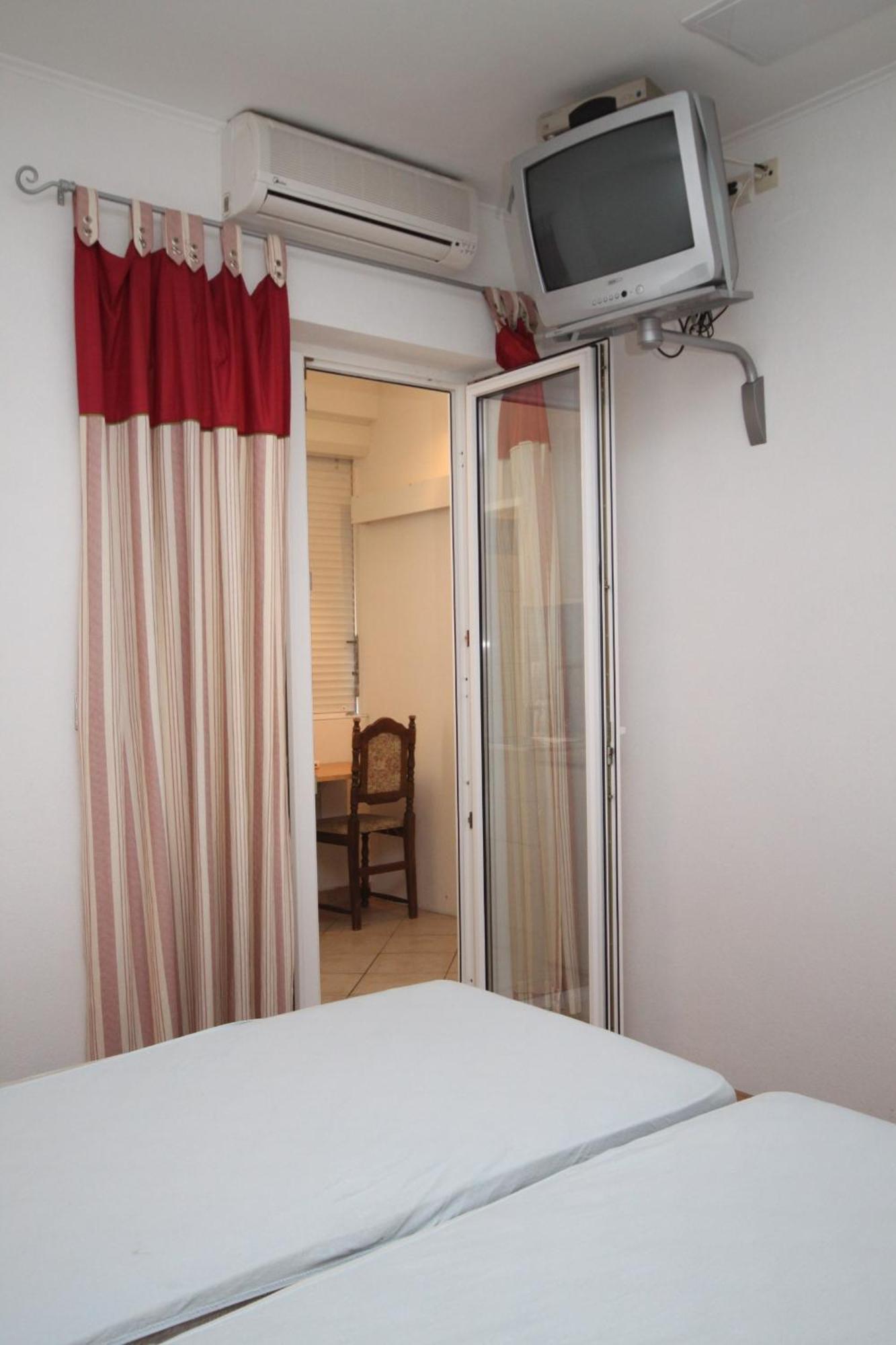 Apartments With A Parking Space Makarska - 6693 Quarto foto